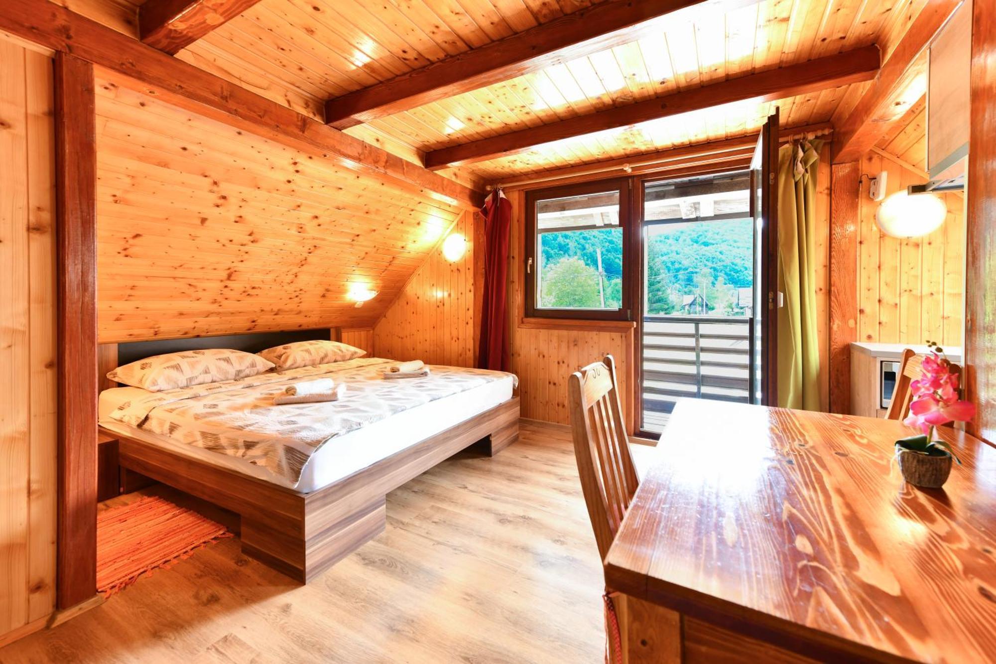 Guest House Martin Korana Екстериор снимка