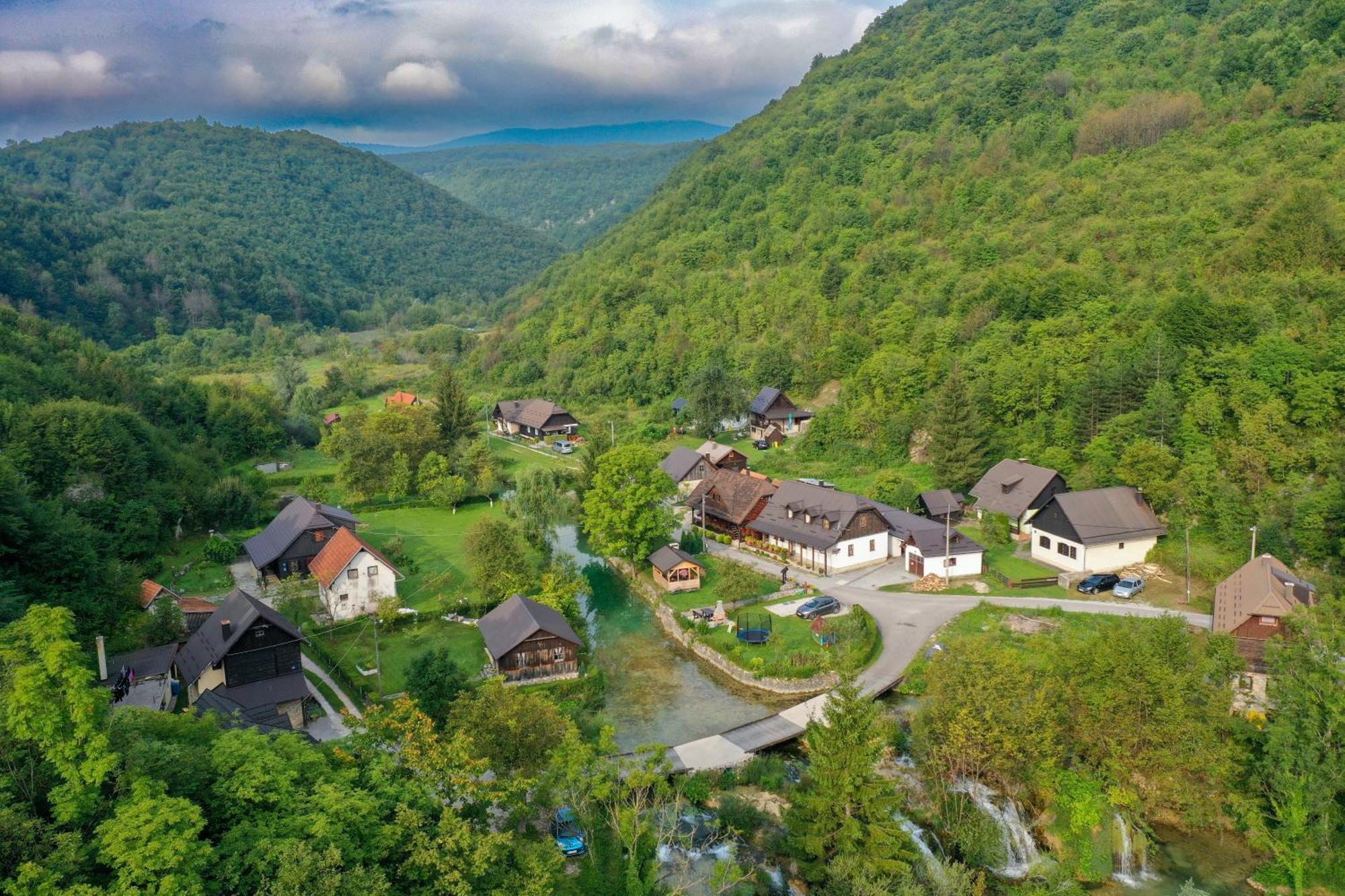Guest House Martin Korana Екстериор снимка
